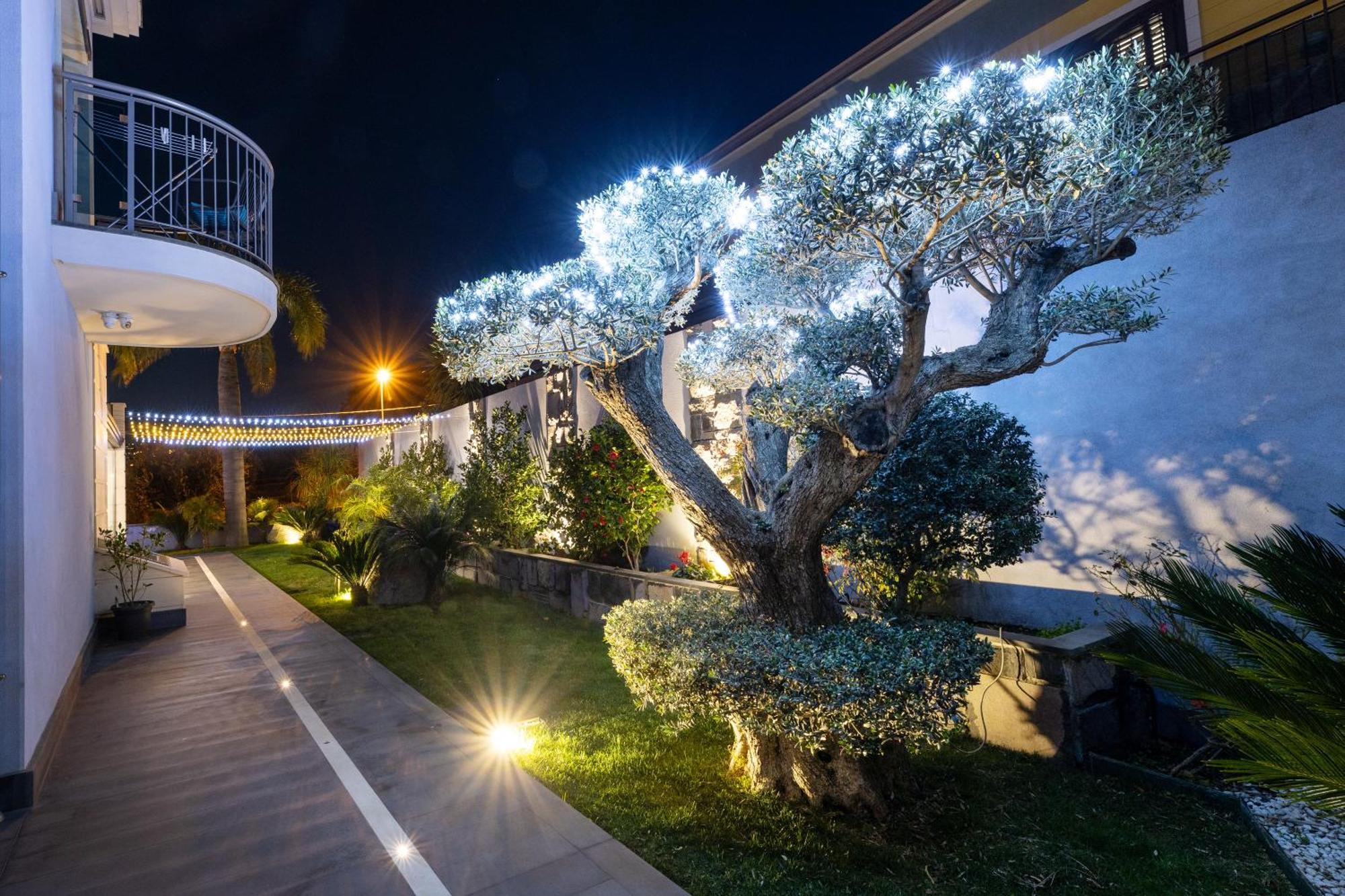 Zaffiro Lavico Rooms Etna Nature Sea Ачиреале Экстерьер фото